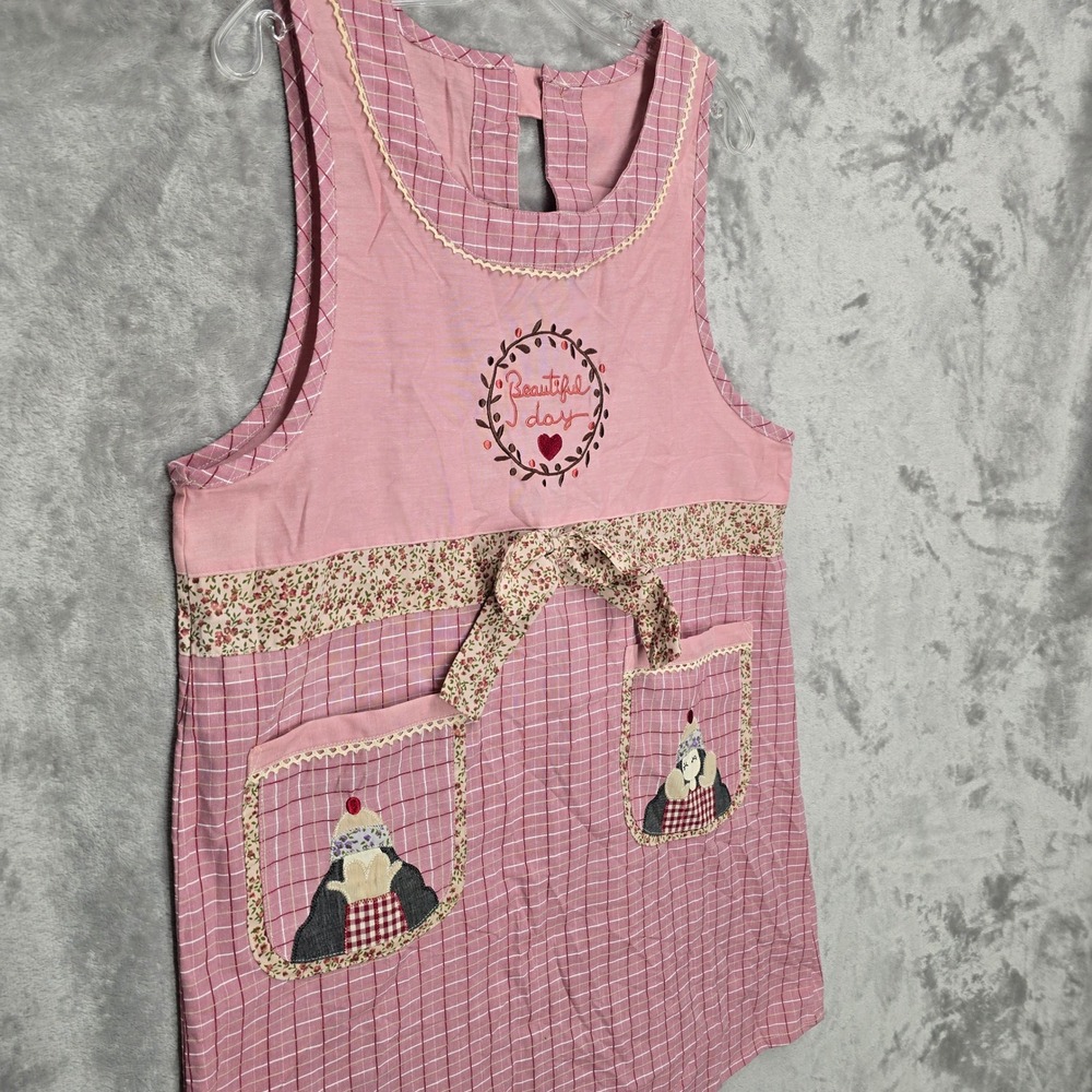 KC Trading Co Apron Women One Size Pink Gingham Embroidered Beautiful Day Kawaii - Picture 15 of 16